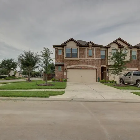 Affordable 3-Bedroom Townhouse With Backyard ~ Double Story